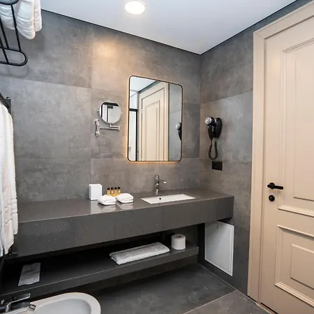 Hotel Mozart 4*